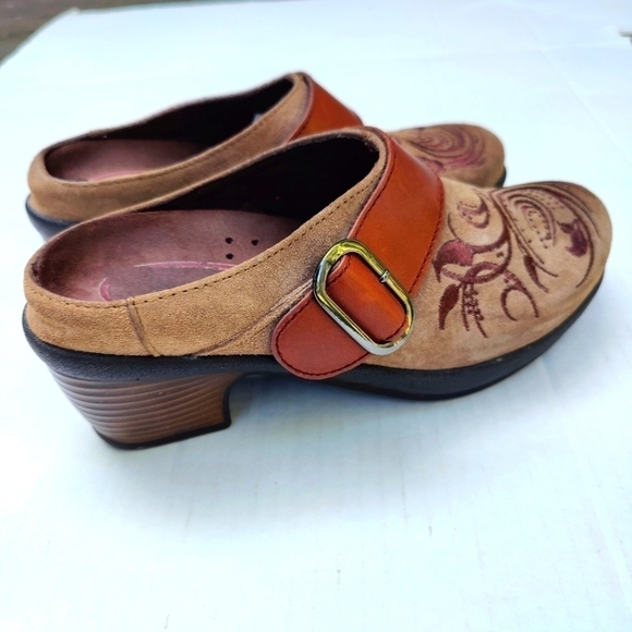 Klogs Women's Clogs Paisley Embossed Leather Buckle Accent Size 8.5M - Picture 3 of 11